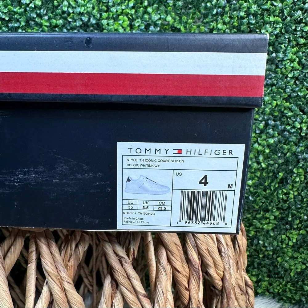 Tommy Hilfiger White  The Iconic court slip on Sneakers new‎ in box